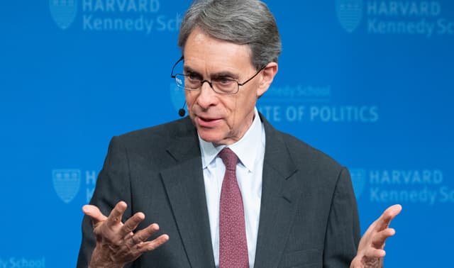 Live talk with Kenneth Roth